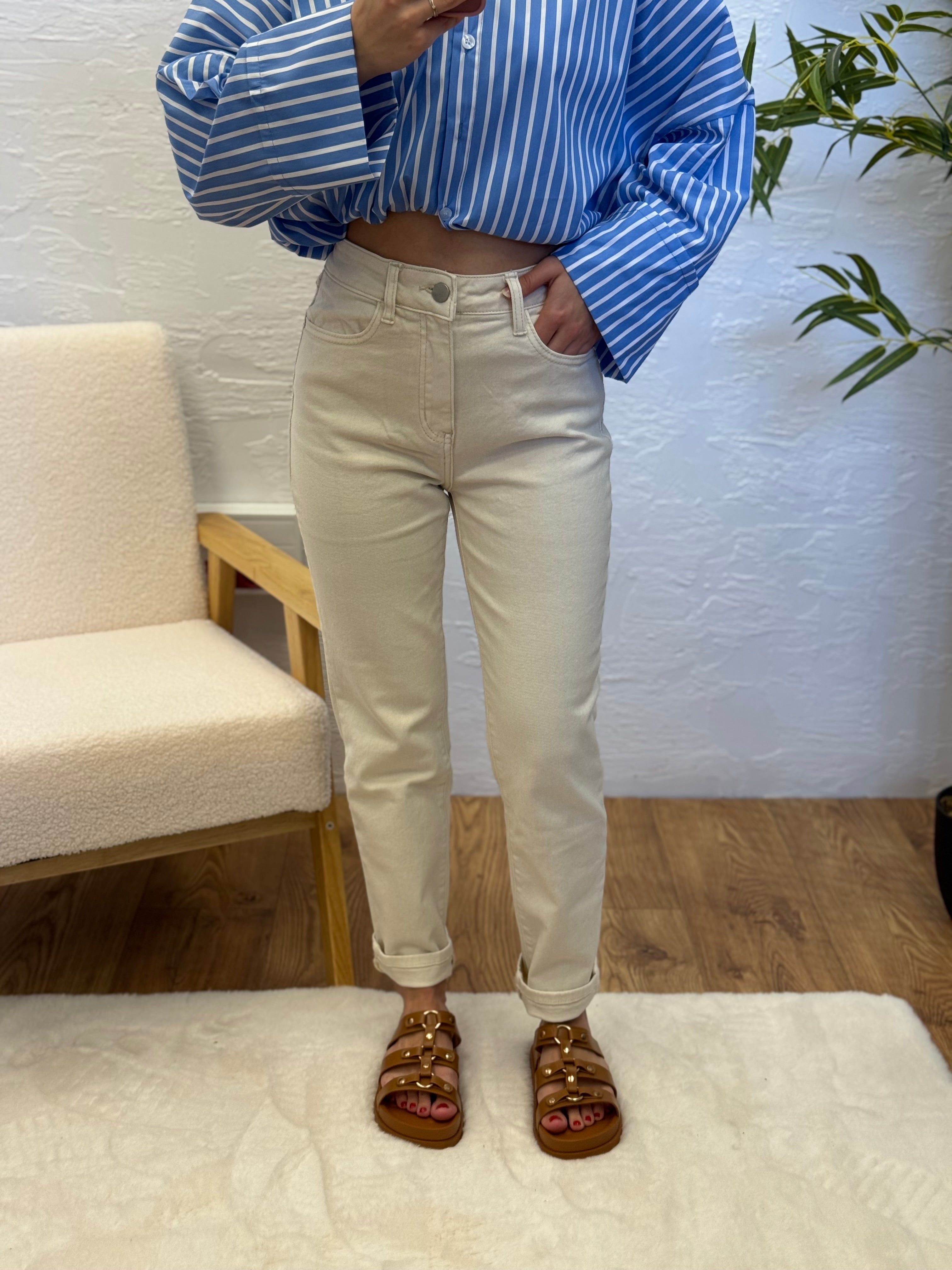 Jean beige mom THIA (précommande)